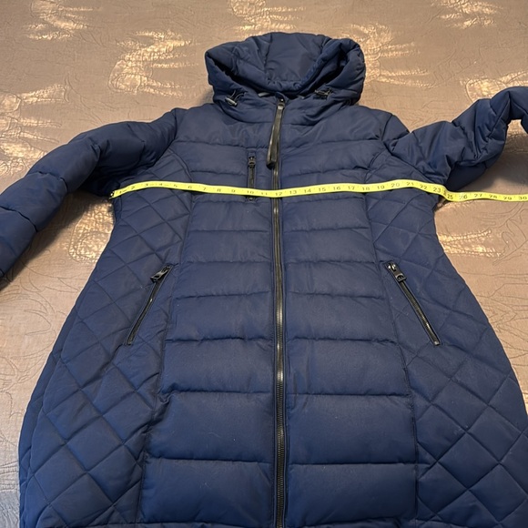 Guess Coat - Picture 6 of 9